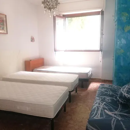Casa Atelier Homestay *