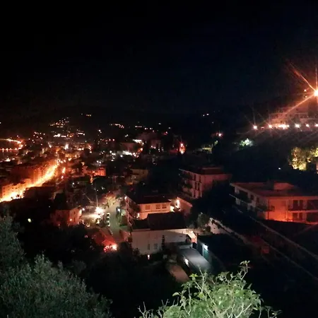 Δωμάτια σε οικογενειακή κατοικία Catania Αλάσιο